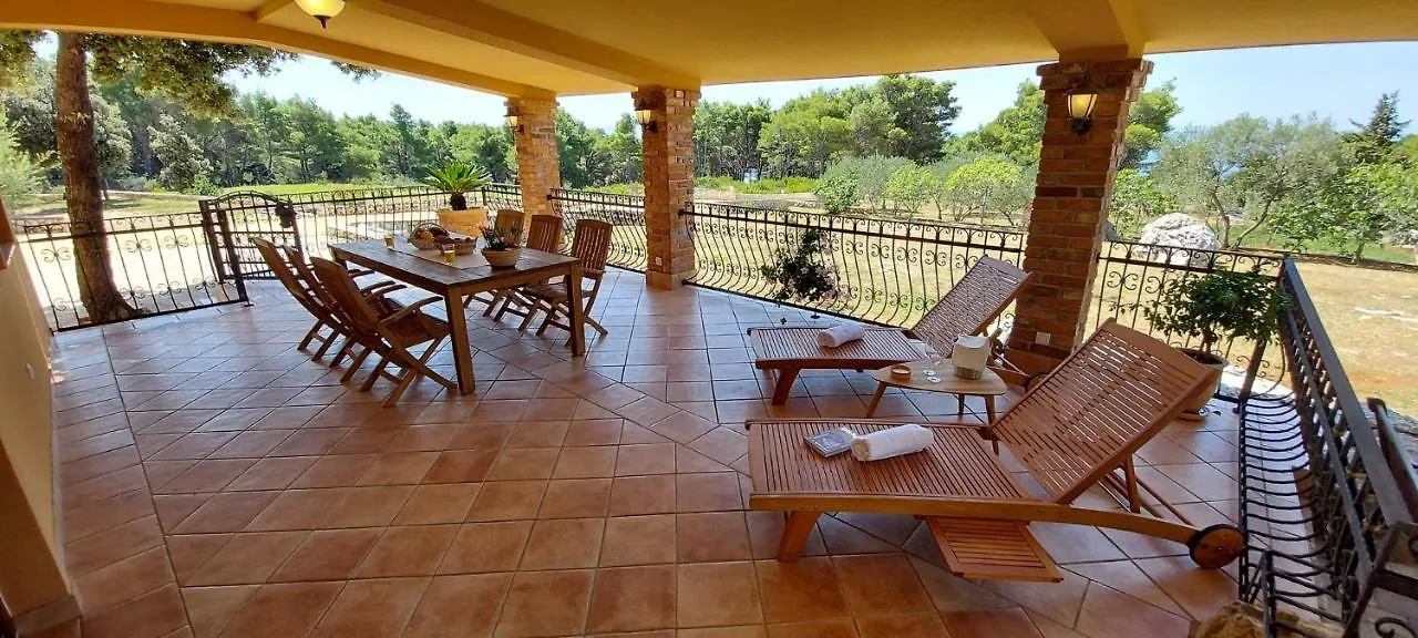 Kandarola Resort Kampor Apartment