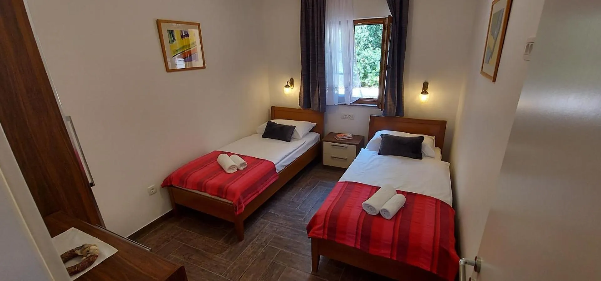 Kandarola Resort Kampor